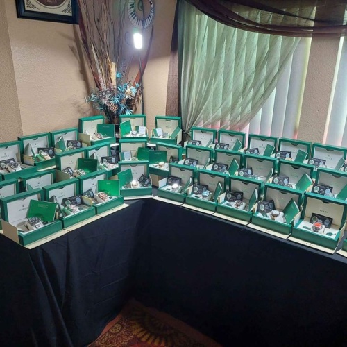 Mens luxury automatic watches , 200+ designs available